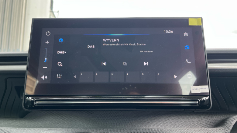 Citroen C3 1.2 Hybrid [110] Plus 5dr e-DCS6 Petrol Hatchback